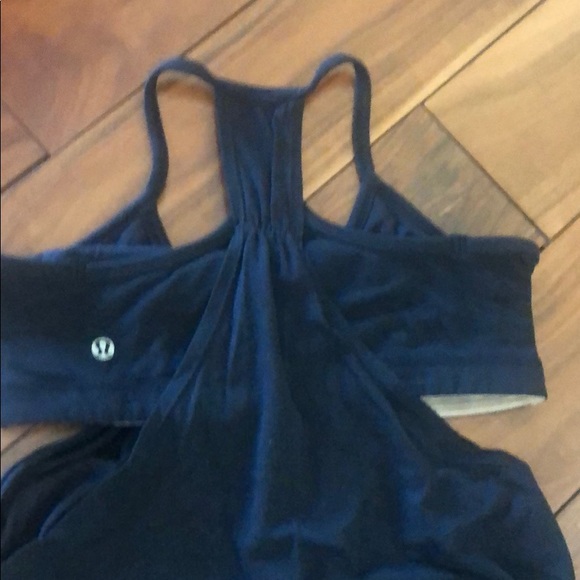 Lululemon top - Picture 2 of 2
